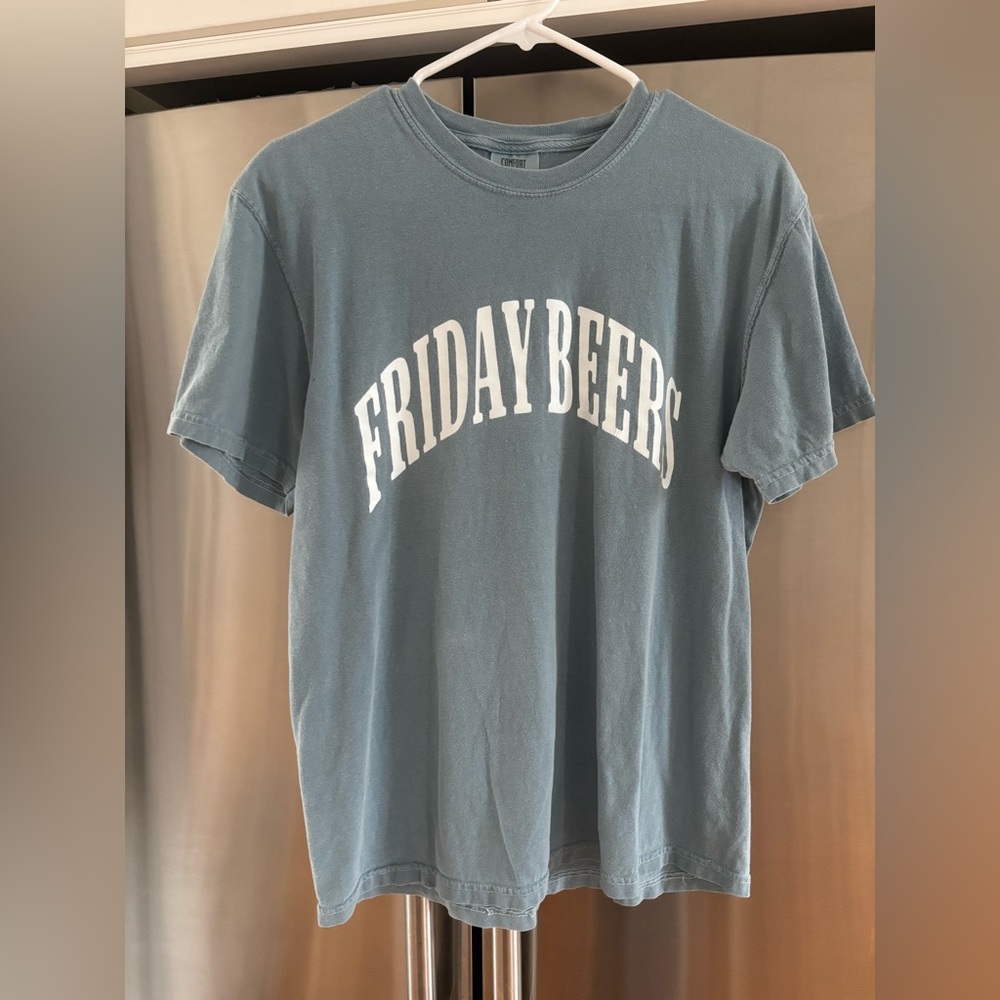 Unisex Friday Beers size M Comfort Colors T-Shirt